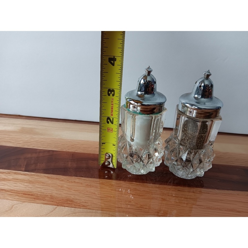 VTG Salt & Pepper Shakers Clear Glass Crystal Diamond Point Glass Small 3.5"
